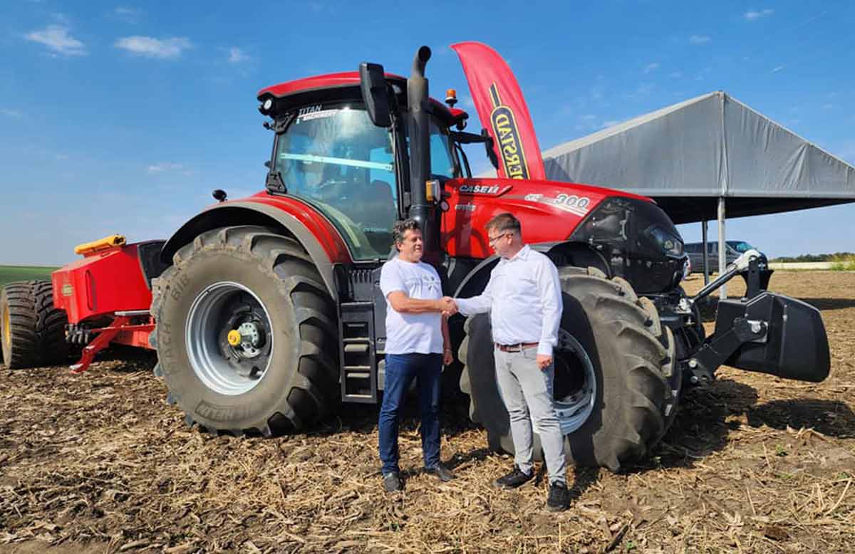 FIELD DAY Titan Machinery