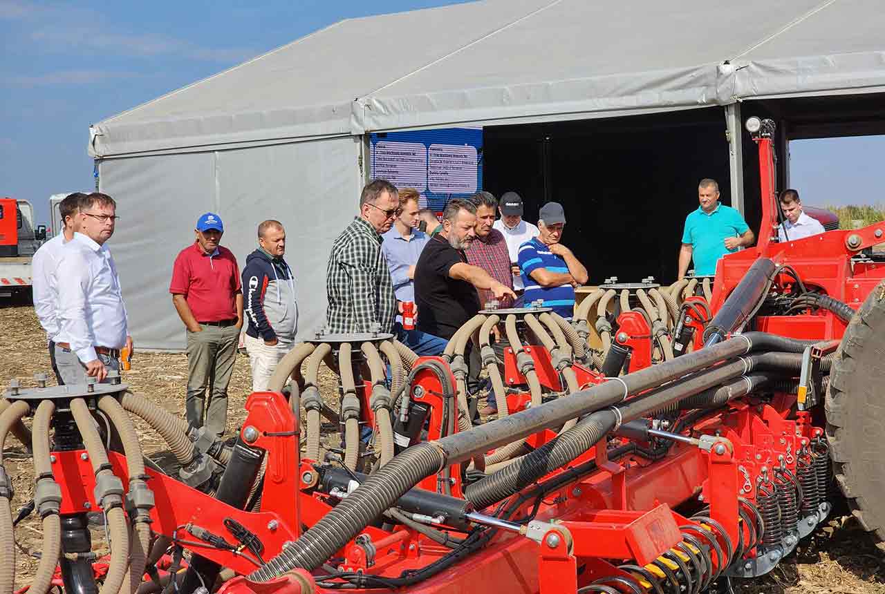 FIELD DAY Titan Machinery