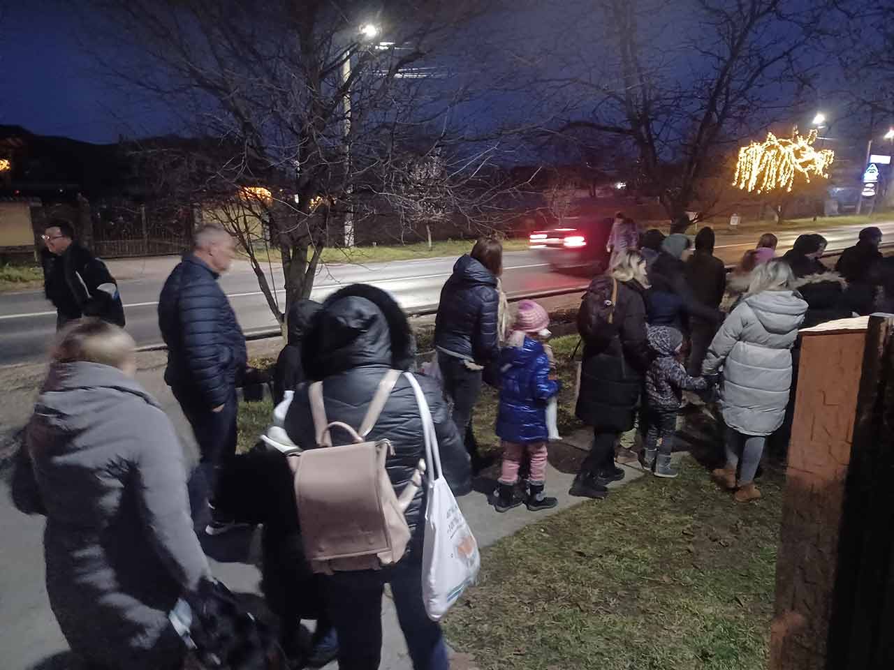 „Bună dimineața la Moș Ajun!” – Comuna în care românii se întorc an de an din Spania, special pentru colinde 6 Colinde Ulmi 3