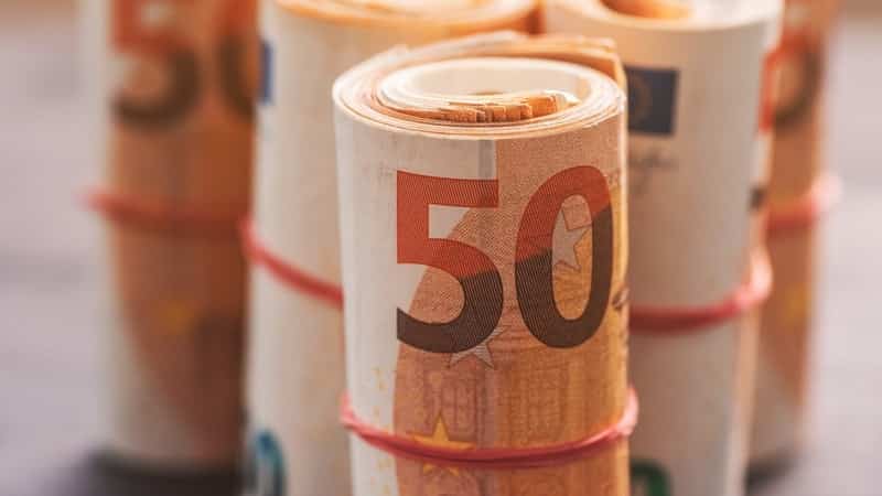 Fonduri europene 2025 - Care vor fi cele mai importante surse de finanțare pentru micii fermieri 2 sectorul agroalimentar finantare ajutor pe timp de criză PNS fonduri europene instalarea tinerilor fermieri tinerii fermieri MADR AFIR subventie fonduri europene 100 euro micii fermieri femeia antreprenor, ajutor de