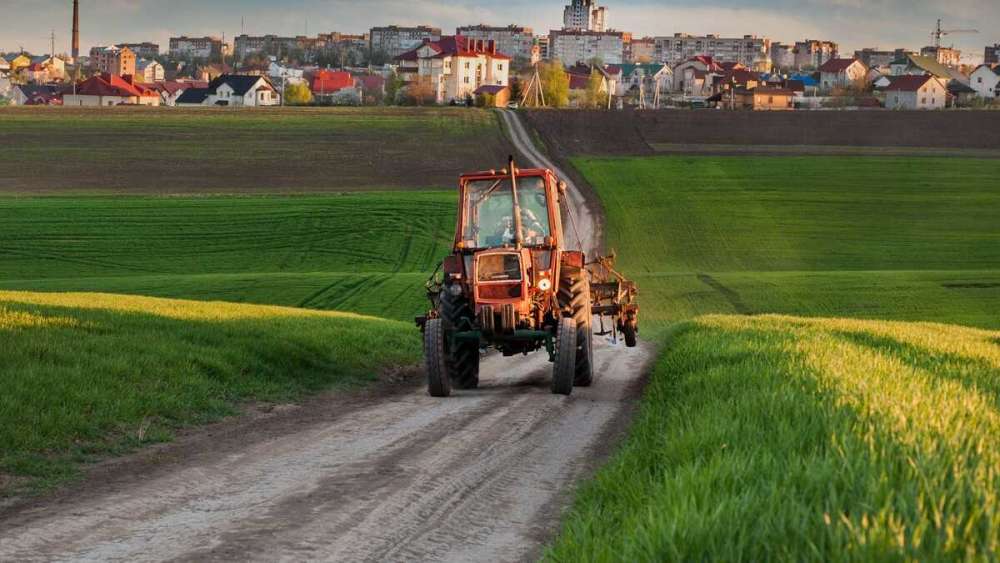 Țeapă cu tractoare aduse din străinătate! Zeci de fermieri au căzut în plasă 2 tractor teapa cu tractoare