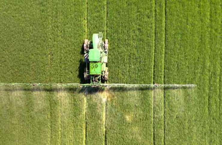 Decizie istorică în bătălia pentru pesticide! Ce spune ministrul Florin Barbu