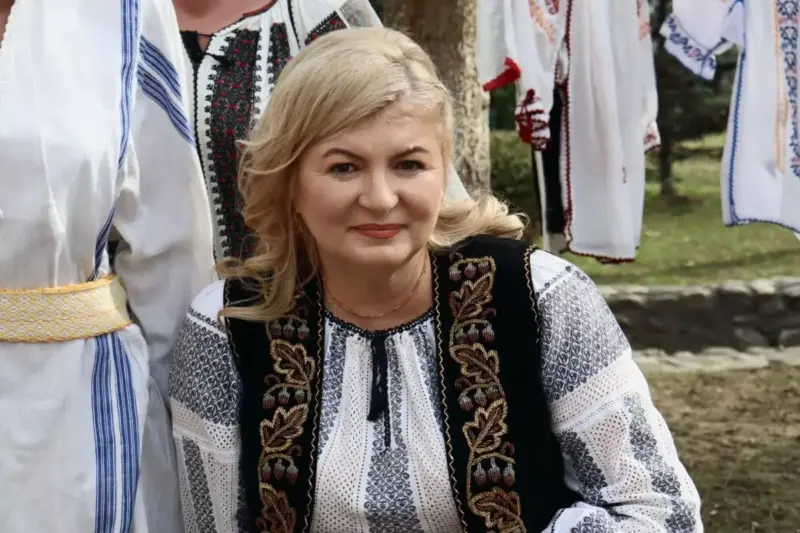 Românii, invitați pe 11 mai să bată recordul! Evenimente record,Ziua Națională a Costumului Tradițional