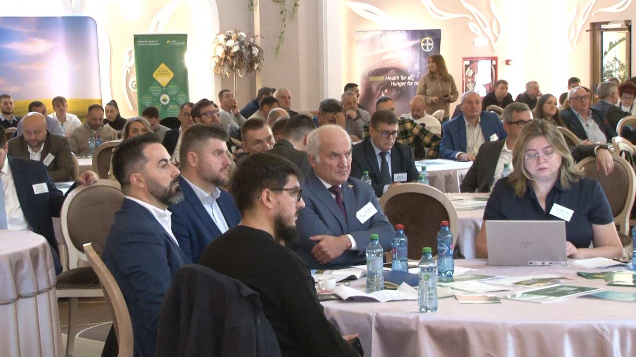 Fermierii români s-au mobilizat azi pentru un viitor mai bun! Ce subiecte au pus pe masă 3 Fermierii români s-au mobilizat azi pentru un viitor mai bun! Ce subiecte au pus pe masă Fermierii români s-au mobilizat azi pentru un viitor mai bun! Ce subiecte au pus pe masă Stiri agricole fermierii români