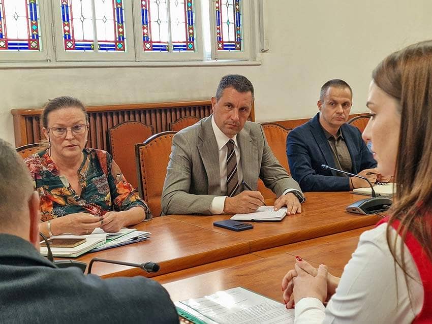 Tánczos Barna, planuri serioase pentru pagubele provocate de grindină Actualitate pagubele provocate de grindină